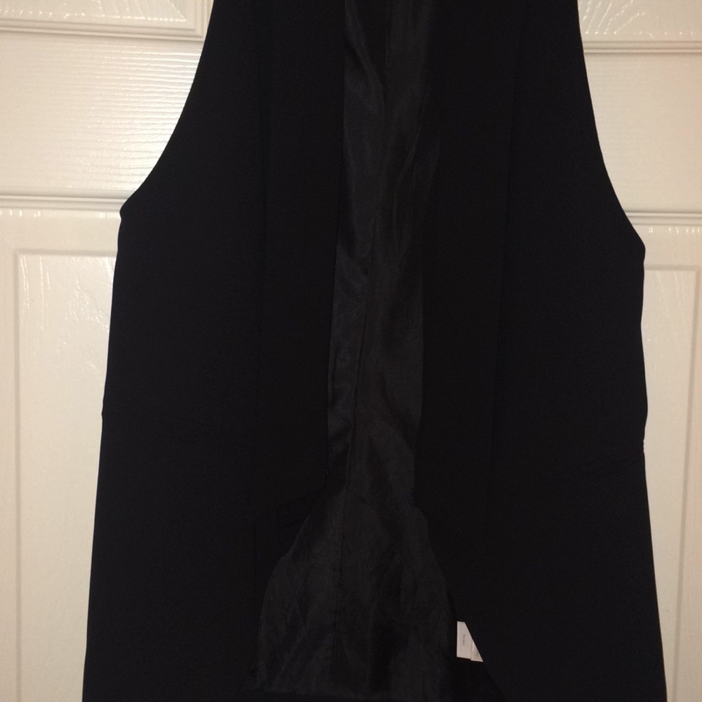 Vest - Picture 2 of 3